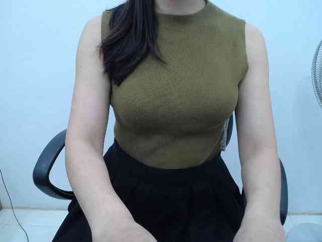 Lady-Young webcam
