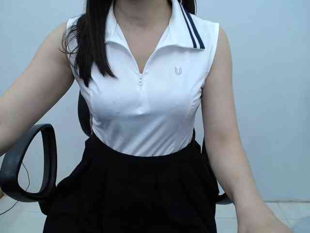 Lady-Young webcam