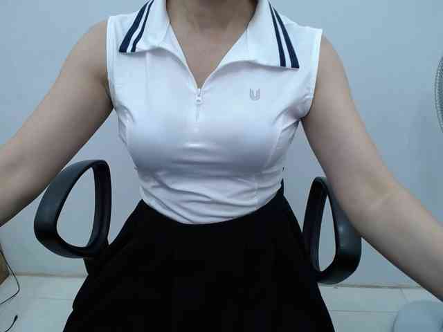 Lady-Young Live Webcam on BongaCams