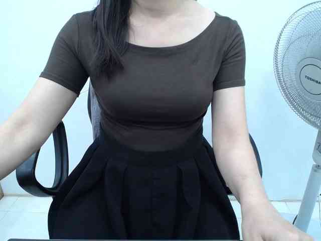 Lady-Young webcam