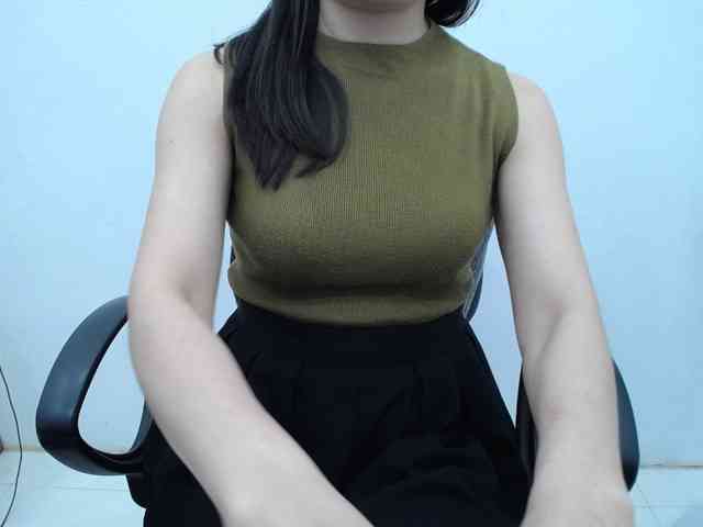 Model: Lady-Young