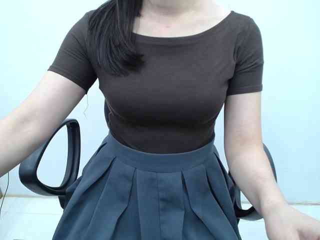 Lady-Young webcam