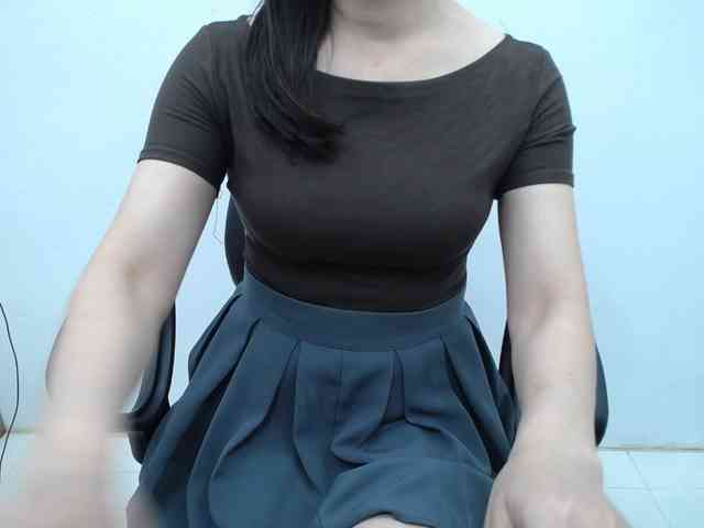Lady-Young webcam