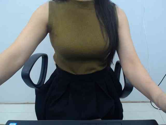 Model: Lady-Young