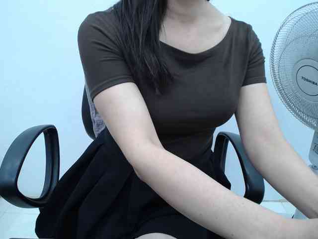 Lady-Young webcam