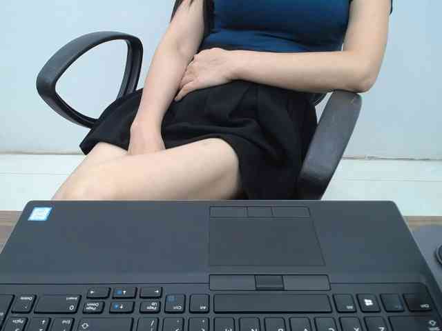 Lady-Young webcam