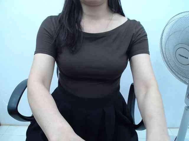 Lady-Young webcam