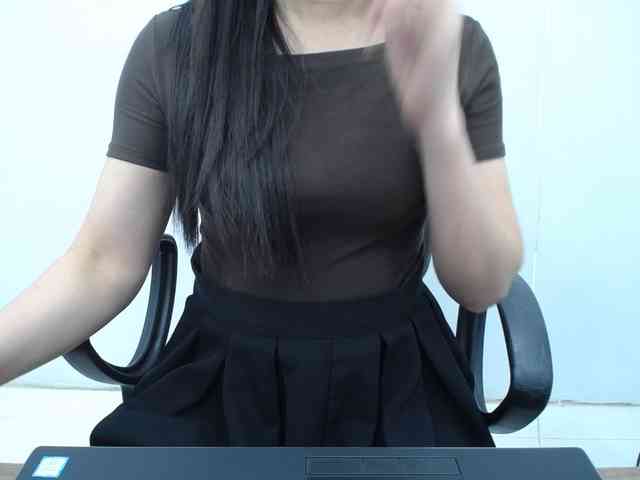 Lady-Young webcam