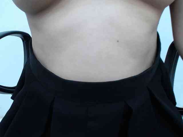 Lady-Young webcam