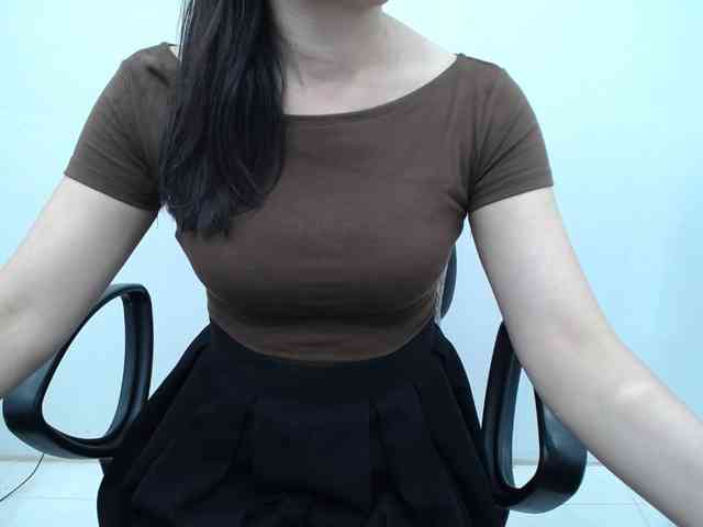 Lady-Young webcam