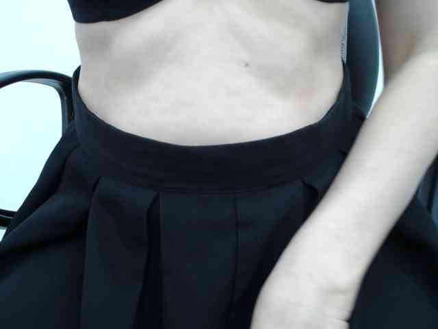 Lady-Young webcam