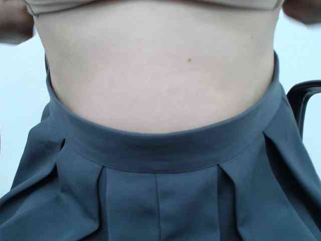 Lady-Young webcam