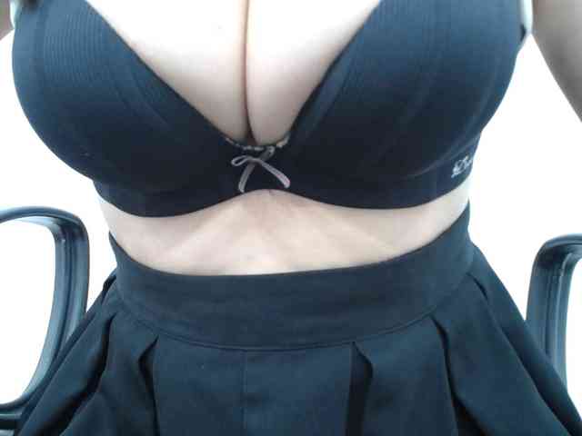 Lady-Young webcam