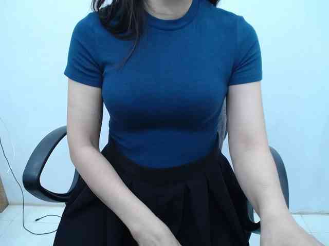 Lady-Young webcam