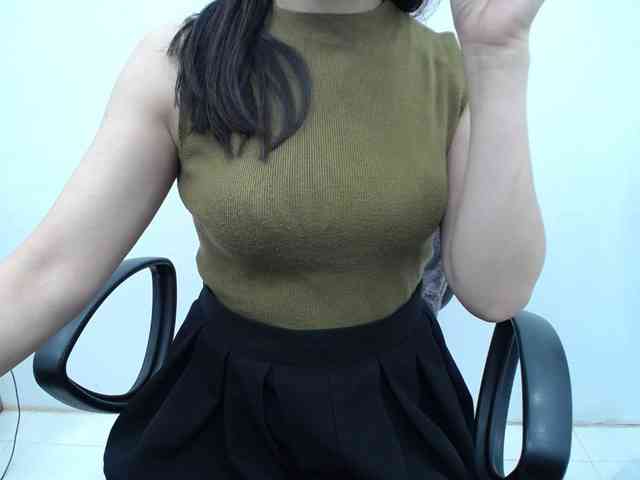 Lady-Young webcam