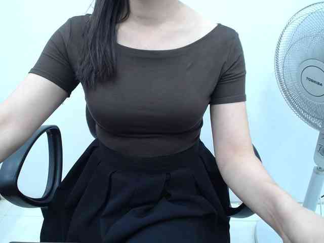 Lady-Young webcam
