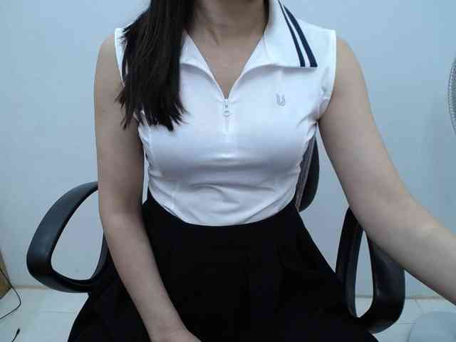Lady-Young Live Webcam on BongaCams