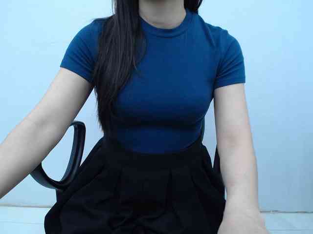 Lady-Young webcam