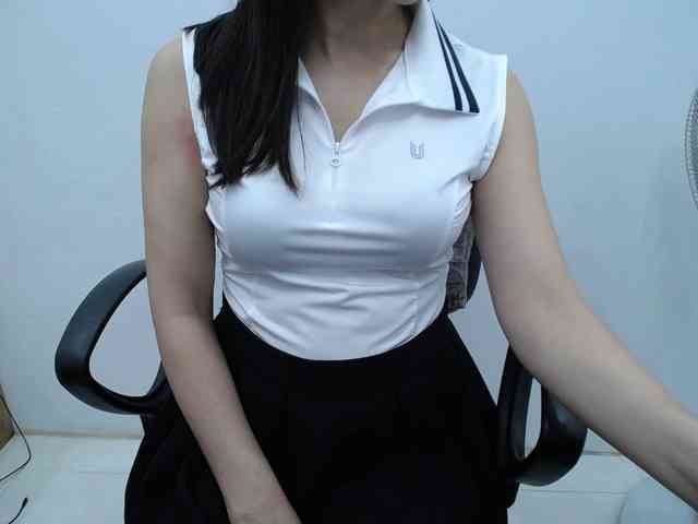 Lady-Young webcam