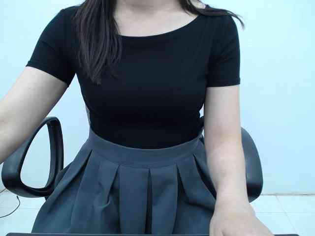 Lady-Young webcam