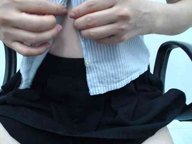 Lady-Young webcam