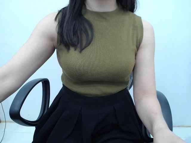 Lady-Young Live Webcam on BongaCams
