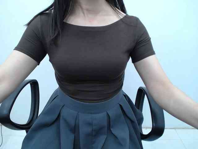 Lady-Young webcam