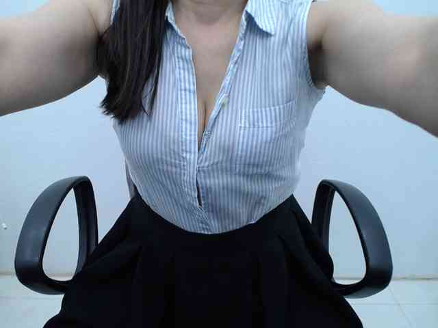 Lady-Young webcam