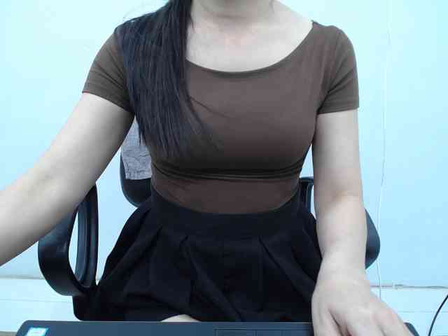 Model: Lady-Young