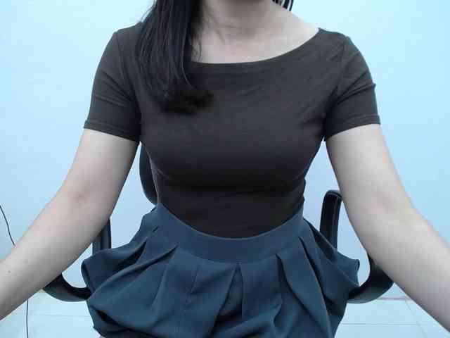 Lady-Young webcam