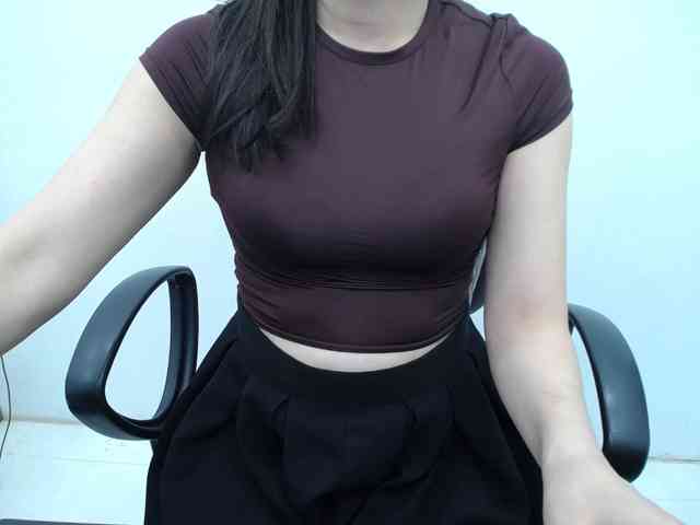 Model: Lady-Young