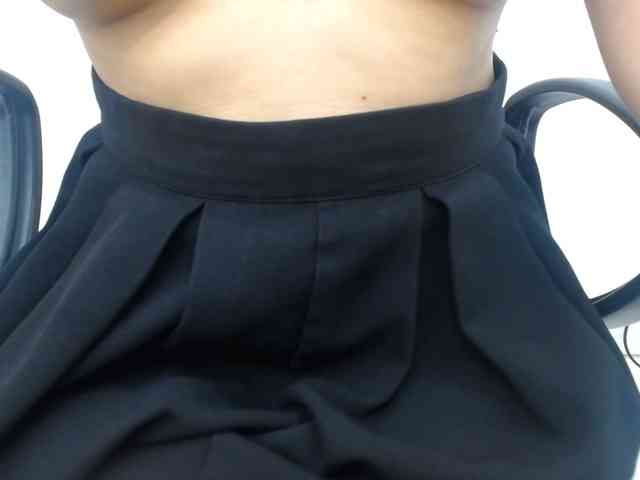 Lady-Young webcam