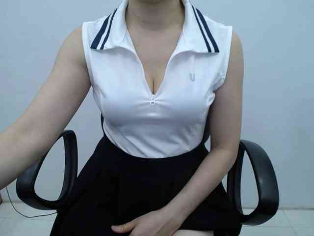 Lady-Young webcam