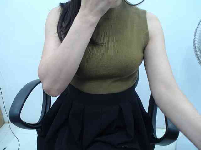 Lady-Young webcam