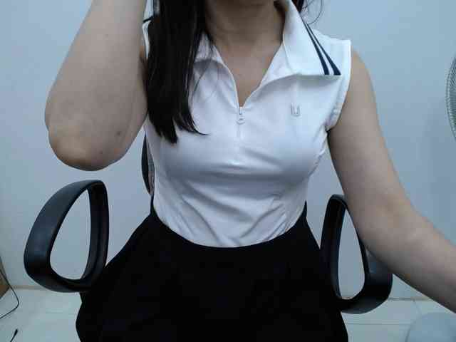 Lady-Young Live Webcam on BongaCams