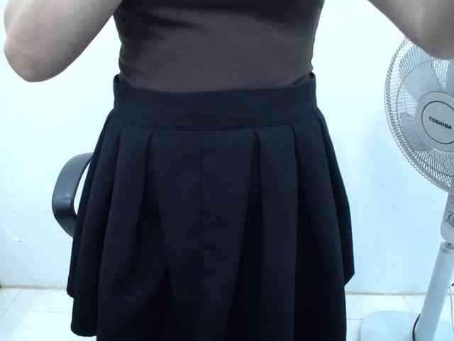 Lady-Young webcam