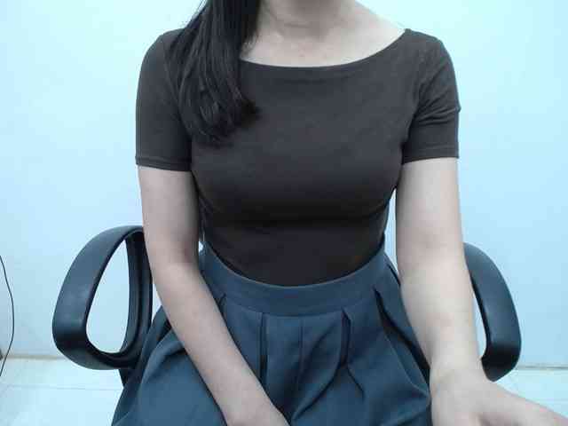 Lady-Young webcam