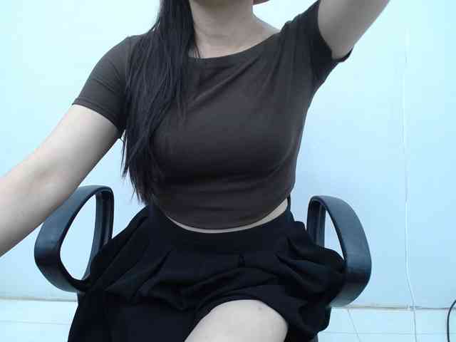 Model: Lady-Young