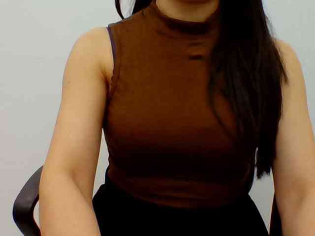 Lady-Young webcam