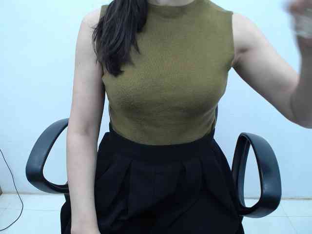 Lady-Young webcam