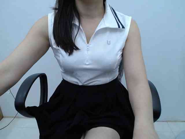 Lady-Young webcam