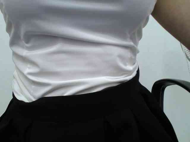 Lady-Young webcam