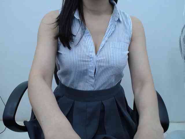 Model: Lady-Young