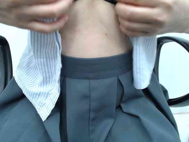 Lady-Young webcam