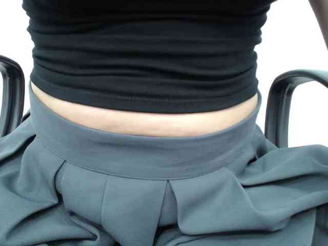 Lady-Young webcam