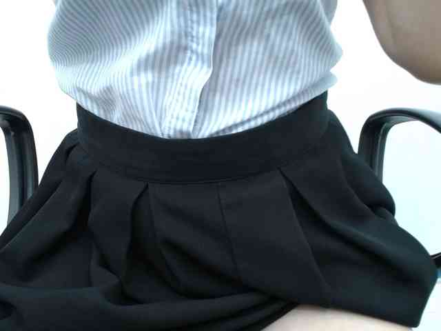 Lady-Young webcam