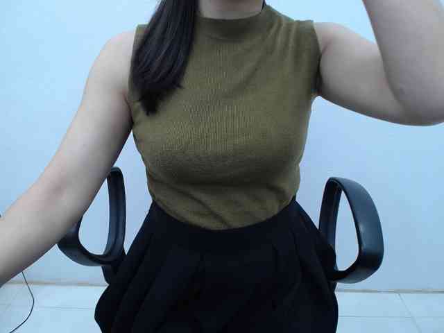 Lady-Young webcam