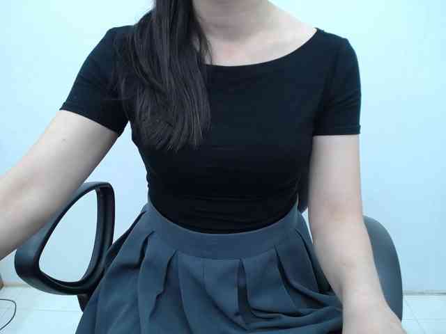 Lady-Young webcam
