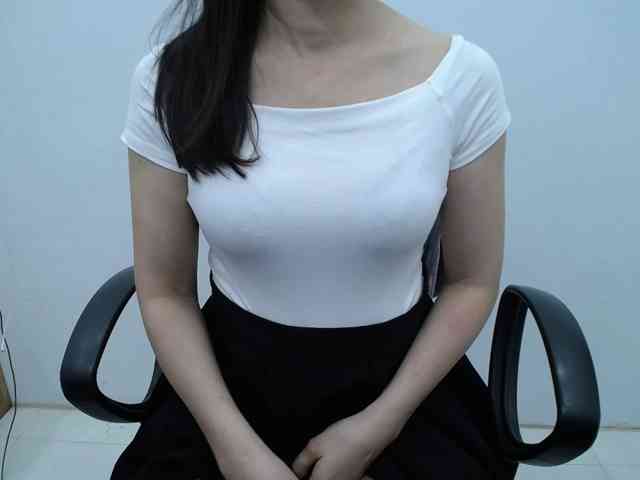 Lady-Young webcam