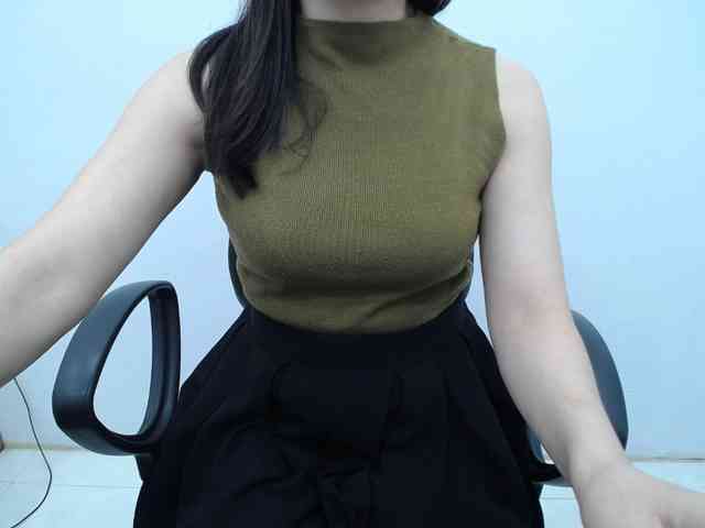 Lady-Young webcam